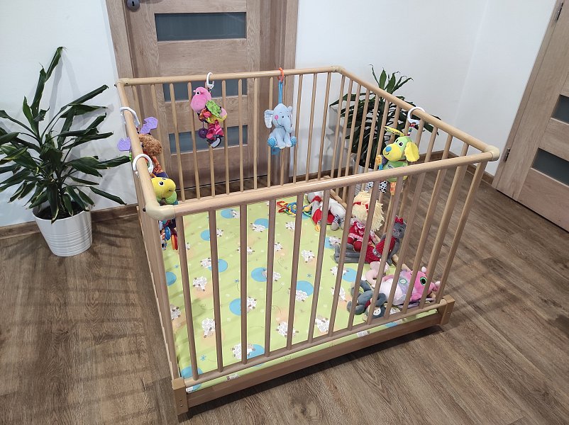 Prodám kvalitní polohovací dětskou ohrádku SCHARDT  100 X 100 cm - masiv BUK