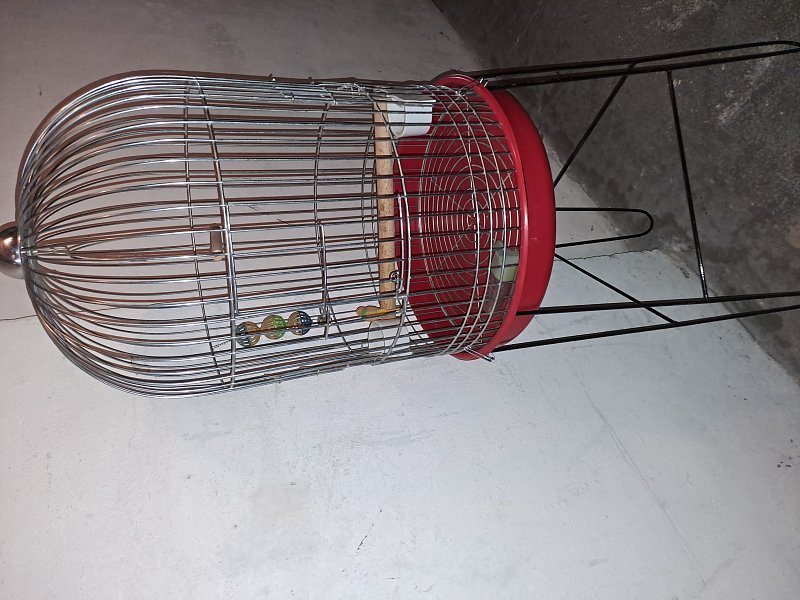 Prodám klec na papouška