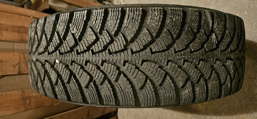 Prodám zimní gumy + disky