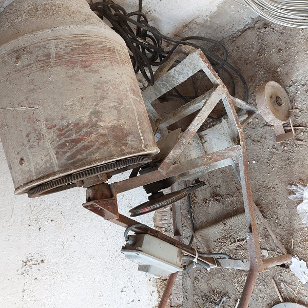 Prodám menší stavební  míchačku