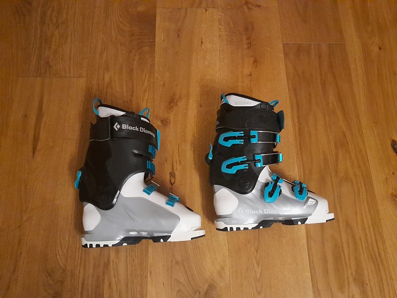 Prodám lyžaky 37- 37,5