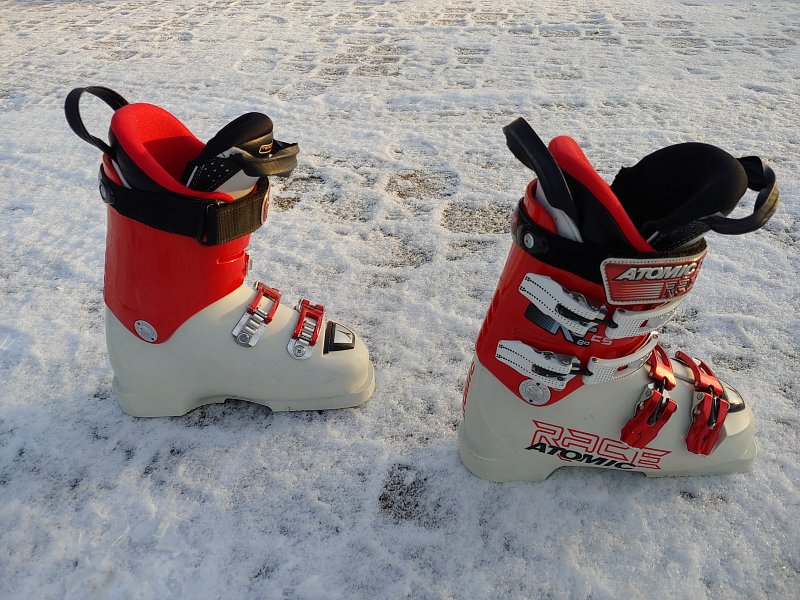 Lyžařské boty Atomic velikos