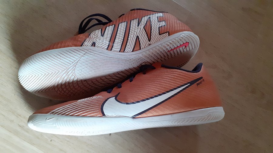 SÁLOVKY NIKE VEL. 44,5
