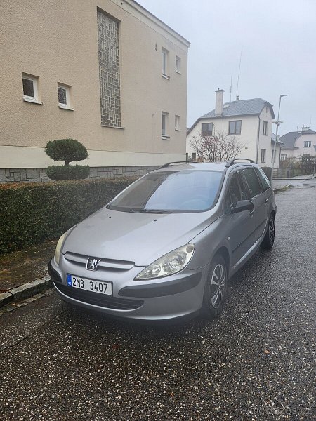 Peugeot 307 2.0hdi 66kw rok 2003