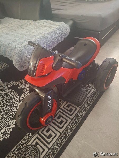 Dětská elektrická tříkolka motorka