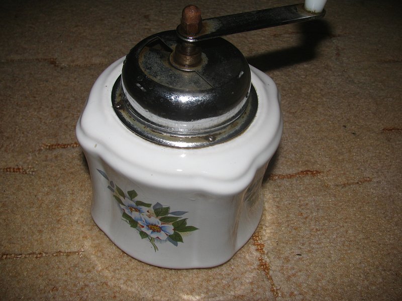 mlýnek porcelánový