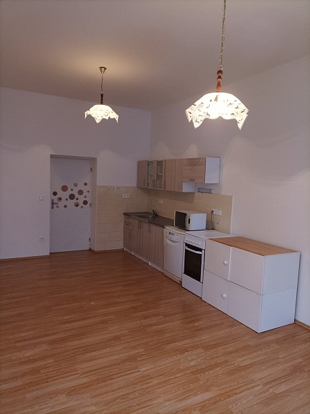 Pronájmu  byt 2+kk cca 50m2  ul. Starobranská.