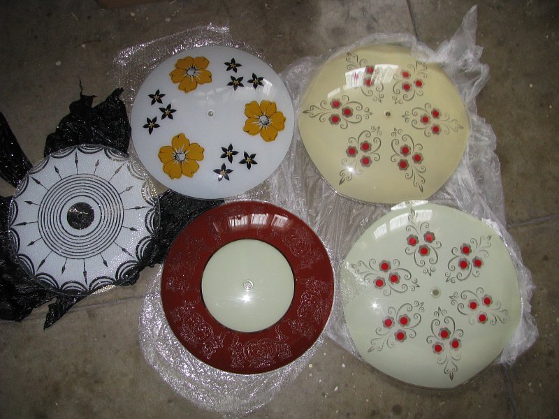 stínidla na lustr z ohýbaného skla