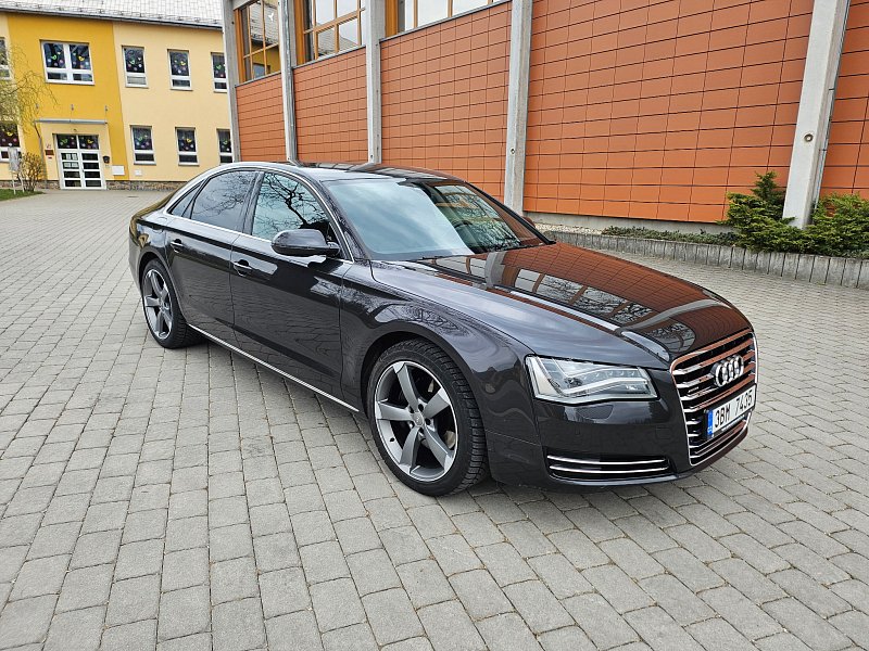 Audi a8