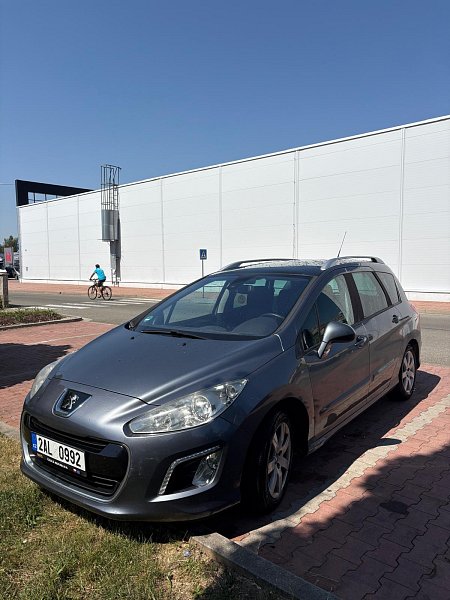 Peugeot 308 SW 2011