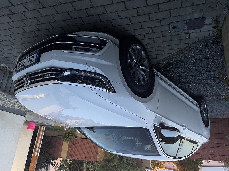 VW Passat 2.0 TDI(110 KW), R-Line, AUTOMAT, ČR