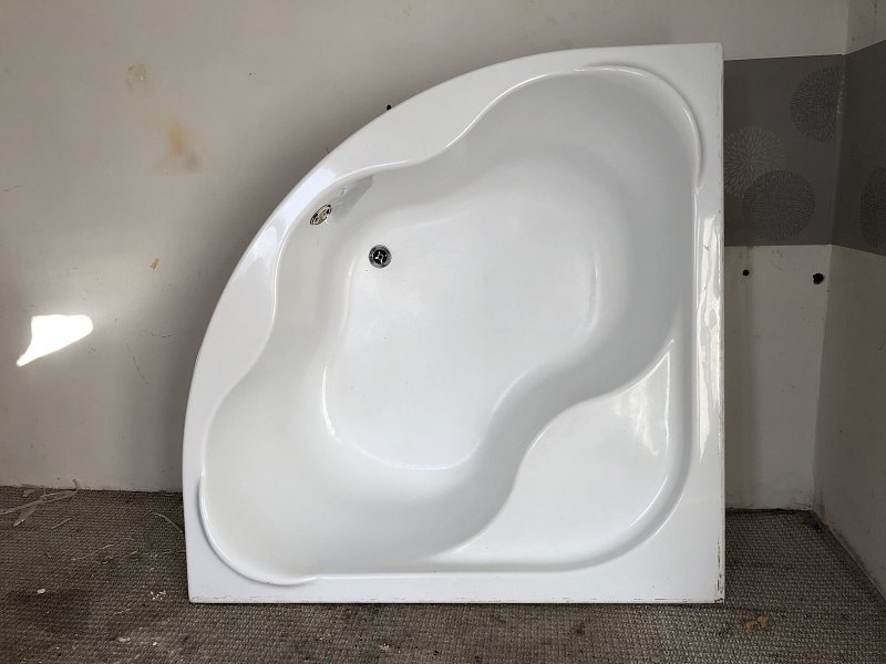 Rohová vana 140x140 cm