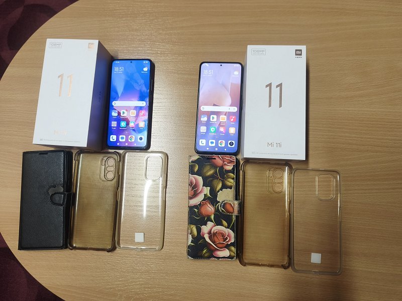 Prodám mobilní telefon Xiaomi Mi 11i Cosmic Black