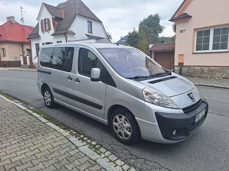 Peugeot expert tepee 2.0hdi 100kw rok 2007 9 sedadel tažné