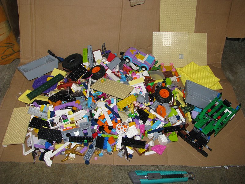 lego - směs po dítěti