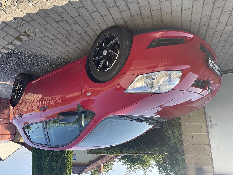 Toyota Auris, 1,33 VVT-i ,  nová STK