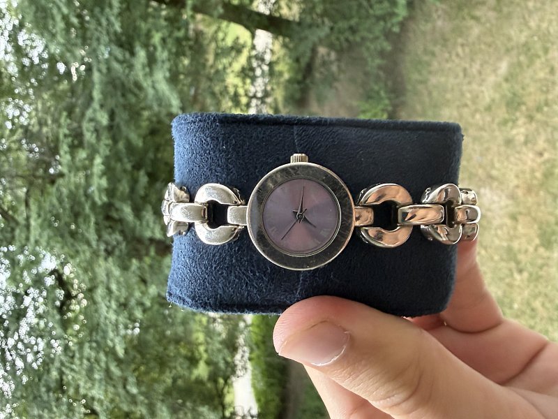 Dámské hodinky Quartz s fialovým ciferníkem – nová baterie no