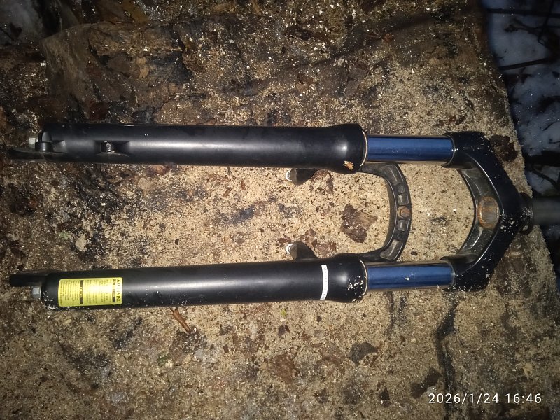 Přední vidlice SunTour 26 palců,400k.c.