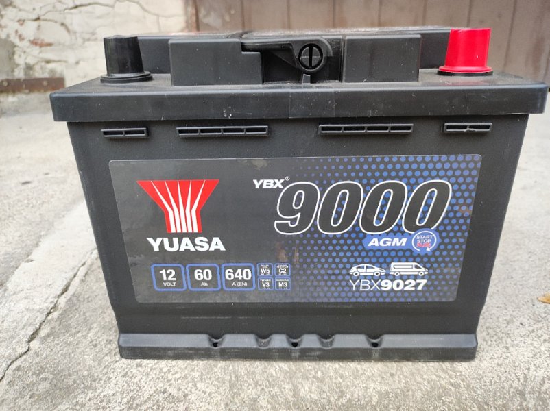 Akumulátor YUASA 12V/60Ah/640A