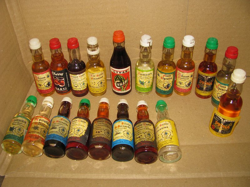 alkoholové lahvičky