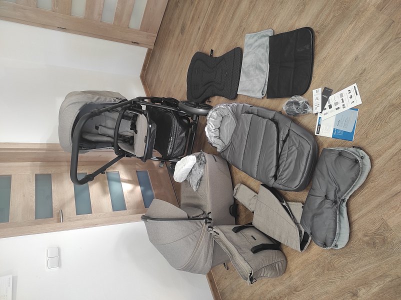 Prodám jako nový kočárek Espiro Husky XL v záruce do 12.7.2026