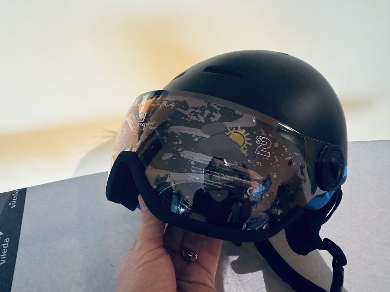 Lyžařská helma SALOMON