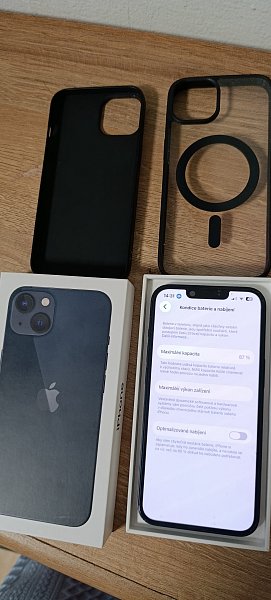 iPhone 13 midnight