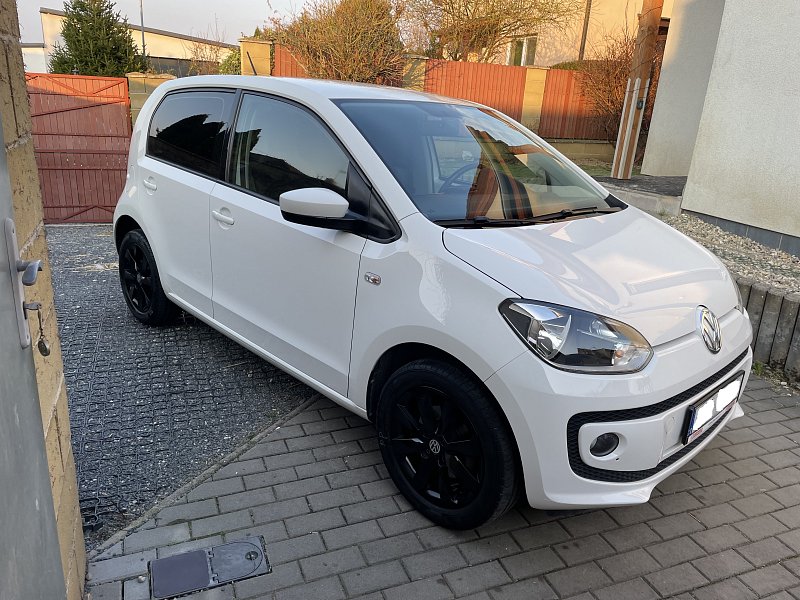 VW Up! 1.0 MPI, najeto 50 000 km, původ ČR
