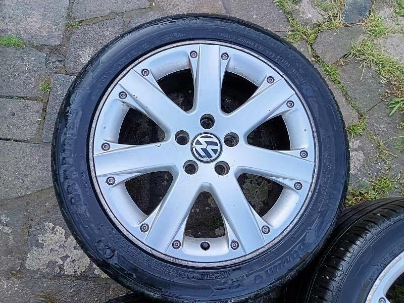 17" litá kola originál WV s pneumatikami