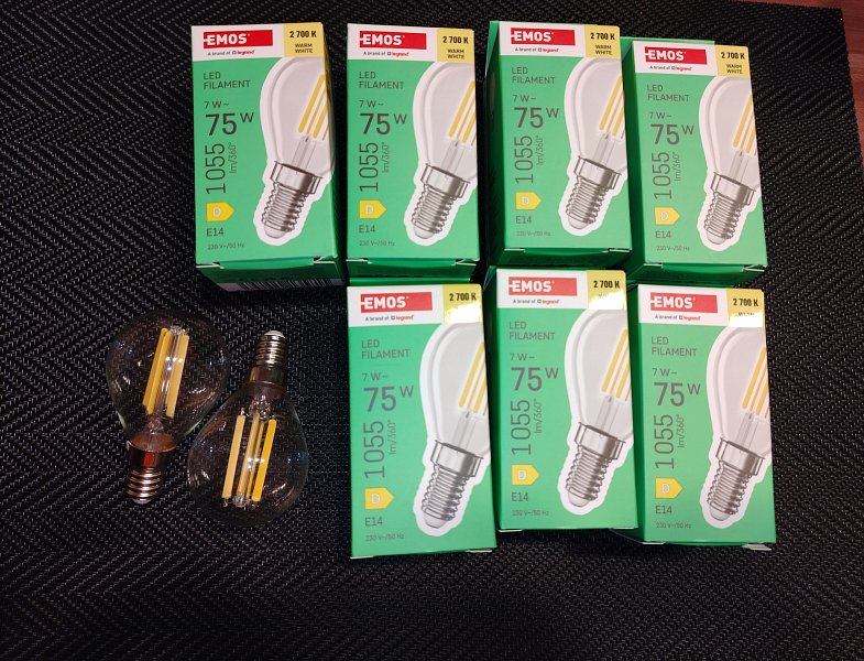 LED žárovky 7W, 75W, 7ks
