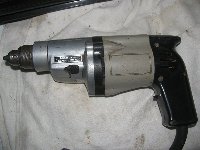 stará  plně funkční malá vtračka do 10 mm