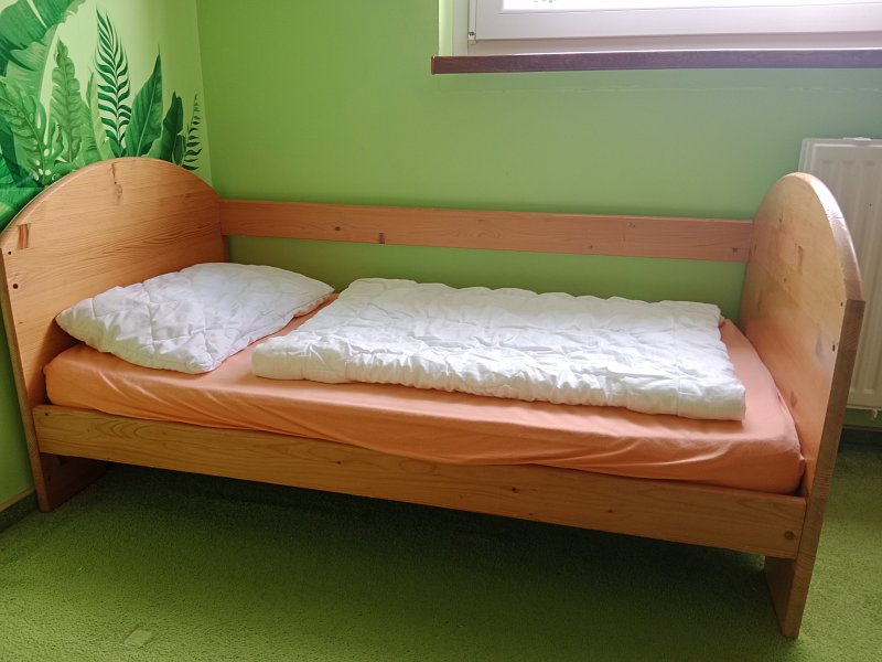 Dětská postýlka