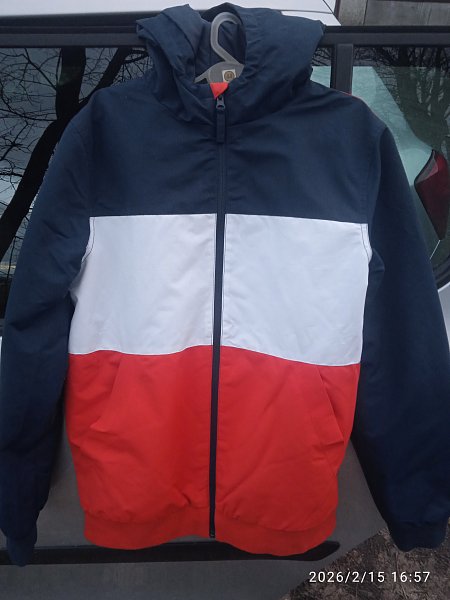 Chlapecká bunda,170, cena:100k.c.