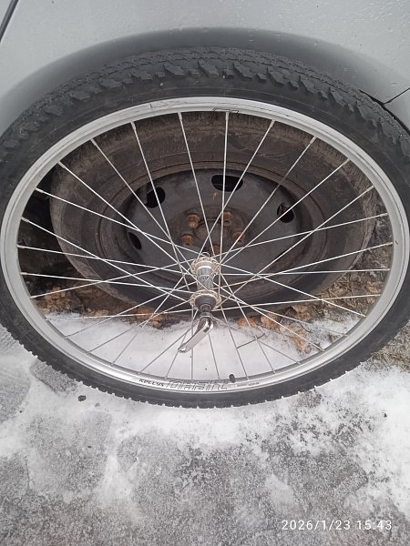 Kompletní přední kolo Kellys,400k.c.