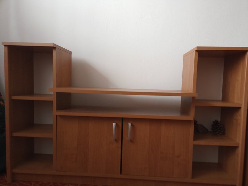 TV stolek