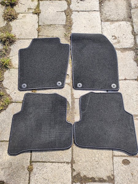 Fabia III textilní koberce