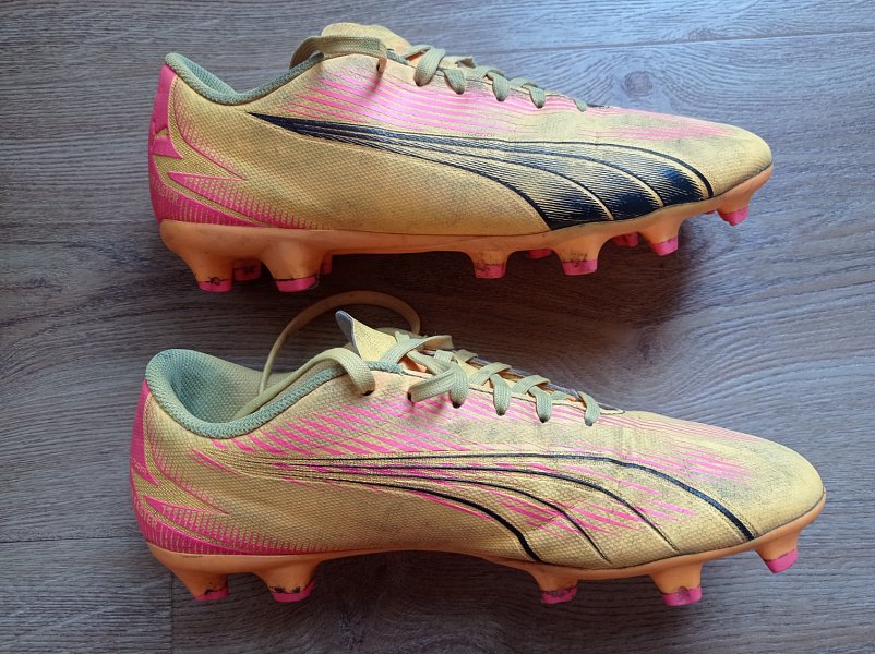 Kopačky Puma Ultra Play FG/AG vel. 6,5