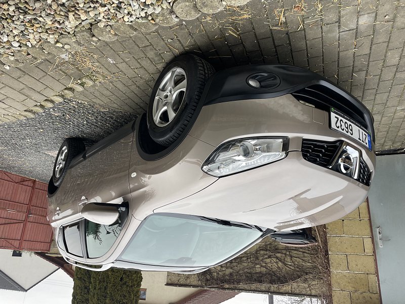 Nissan Qashqai, 2.0i, 4X4, nová STK