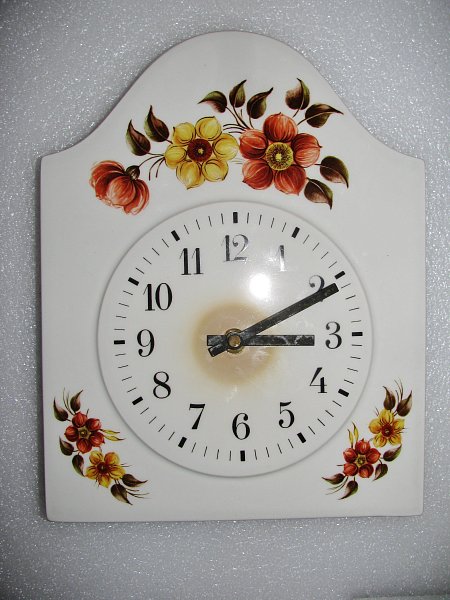 STARÉ PORCELÁNOVÉ HODINY DITMAR URBACH