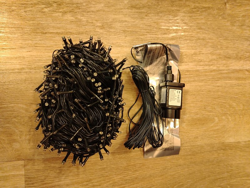 Venkovní světelný řetěz 30m 400 LED venkovní