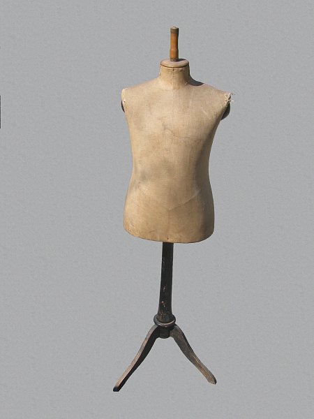 starožitná krejčovská figurína