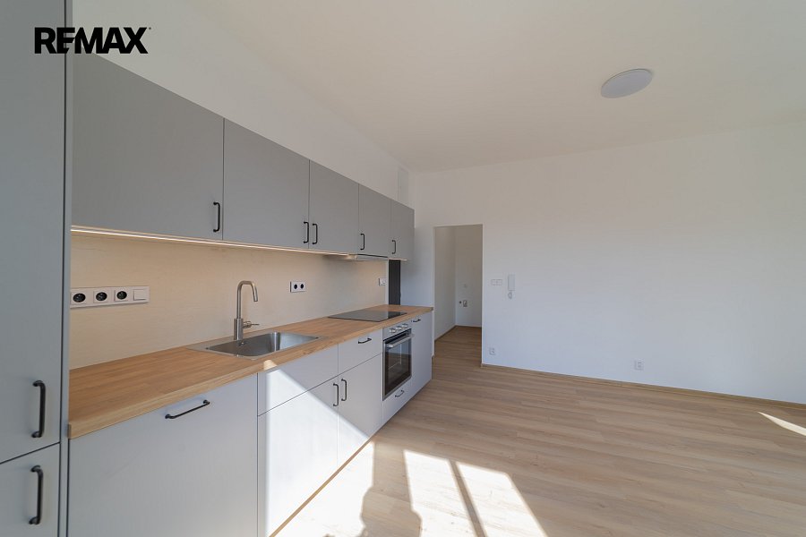 Pronájem bytové jednotky 2+kk s balkonem Šumperk