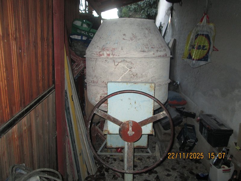 STAVEBNÍ MÍCHAČKA