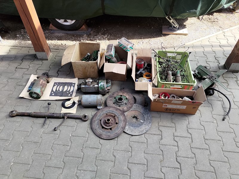 Záložní díly na traktor Super 50