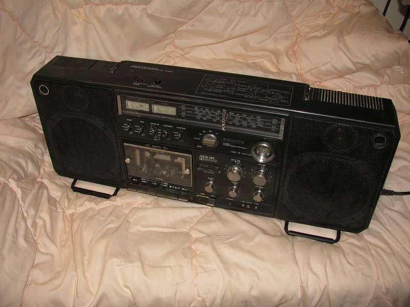 velký boombox, sanyo 9998 lu