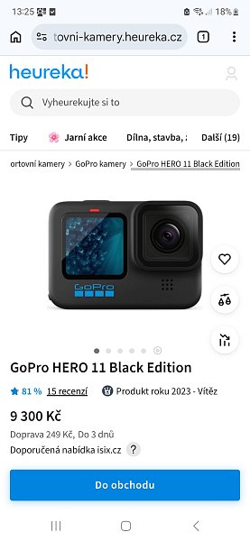 GoPro Hero 11 Black s příslušenstvím na helmu a karta
