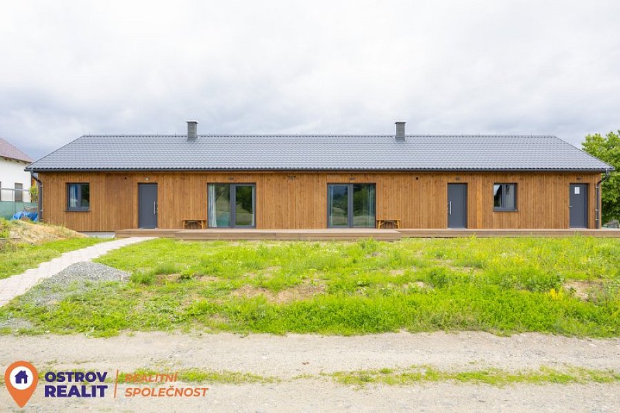 Prodej, ubytovací zařízení se dvěmi apartmány, 1000 m², Velké Losiny